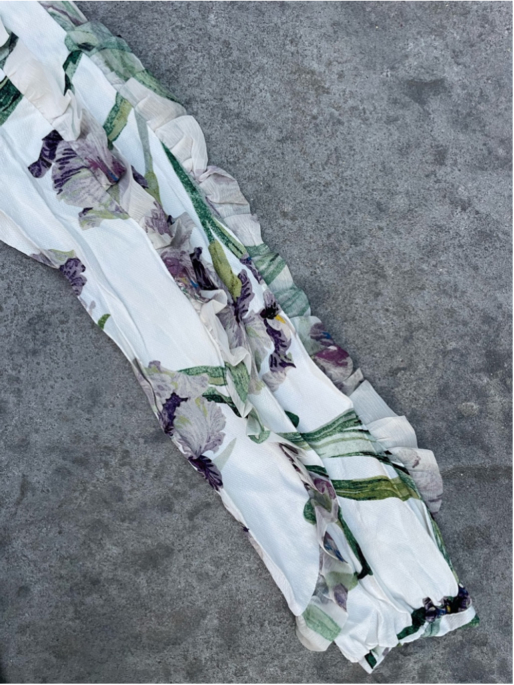 Club Monaco White Blouse with Purple Floral Print and Ruffle Sleeves - Picture 4 of 8